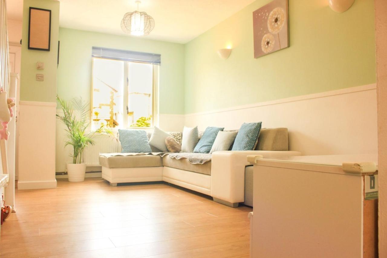 Welcome Home Twin Bedroom Near Heathrow Airport, London Yiewsley Zewnętrze zdjęcie